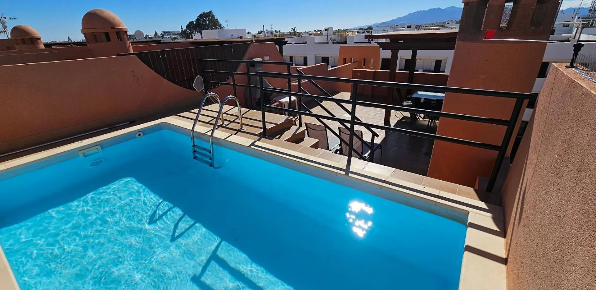 Apartamentos Paraiso: Beachfront Penthouse with Private Rooftop Pool Vera