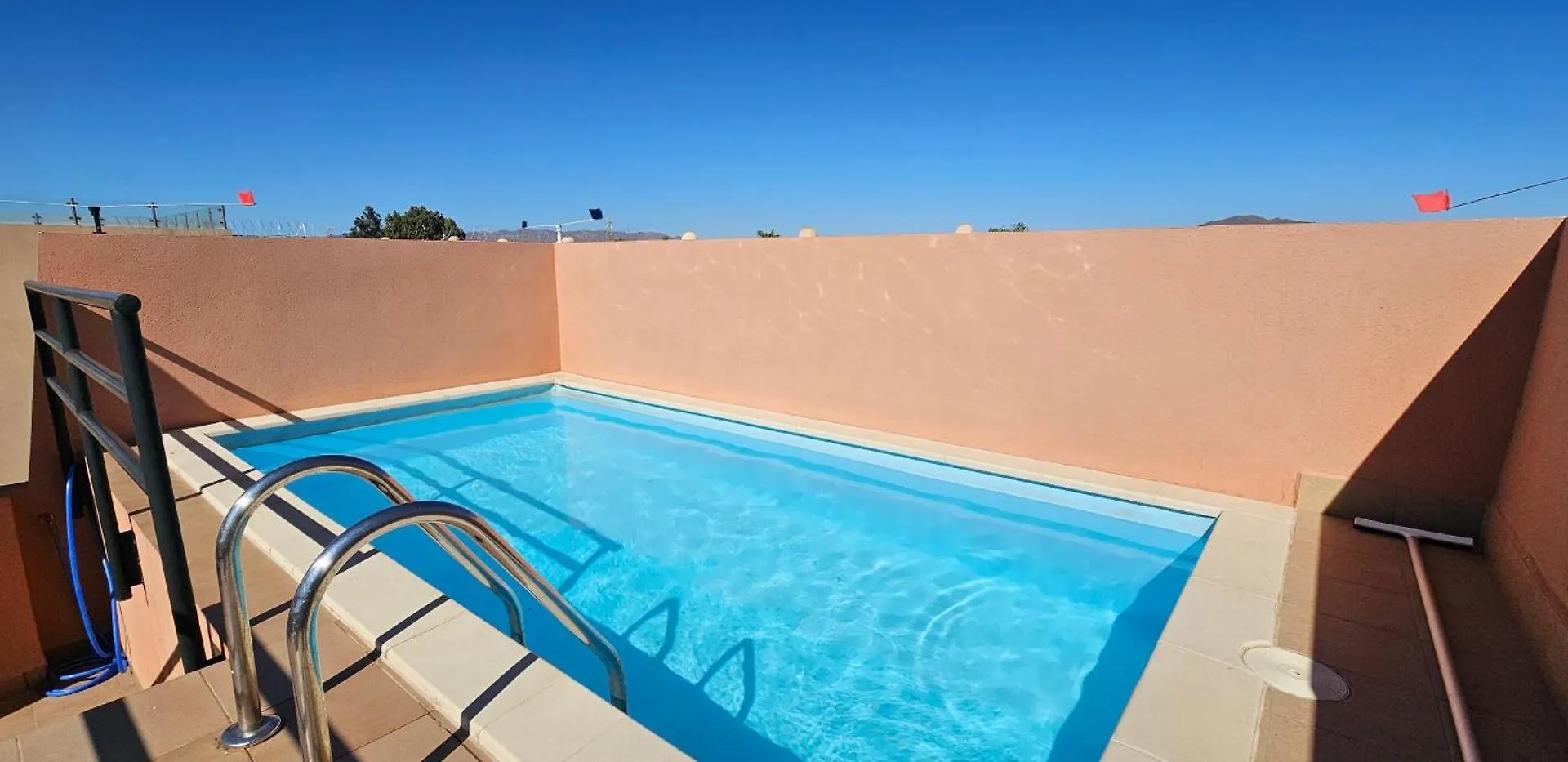 Apartamentos Paraiso: Beachfront Penthouse with Private Rooftop Pool Vera Spain